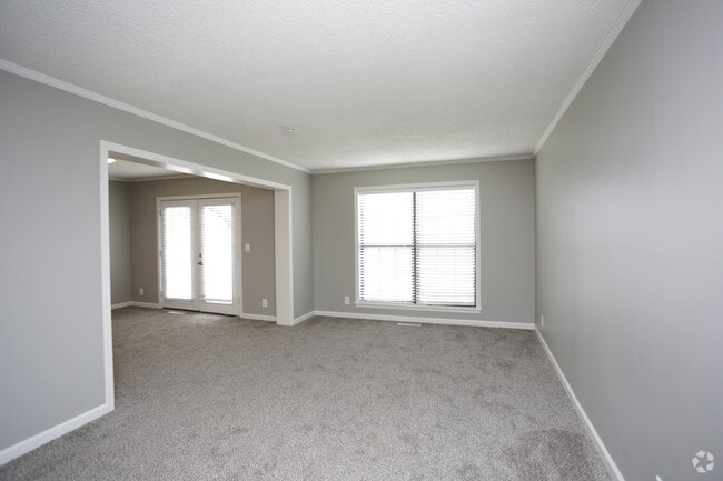 2BR, 2BA - Renovated_1180 SF - Corinth Place