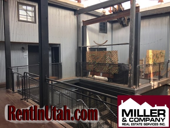 Building Photo - Industrial Downtown Living!