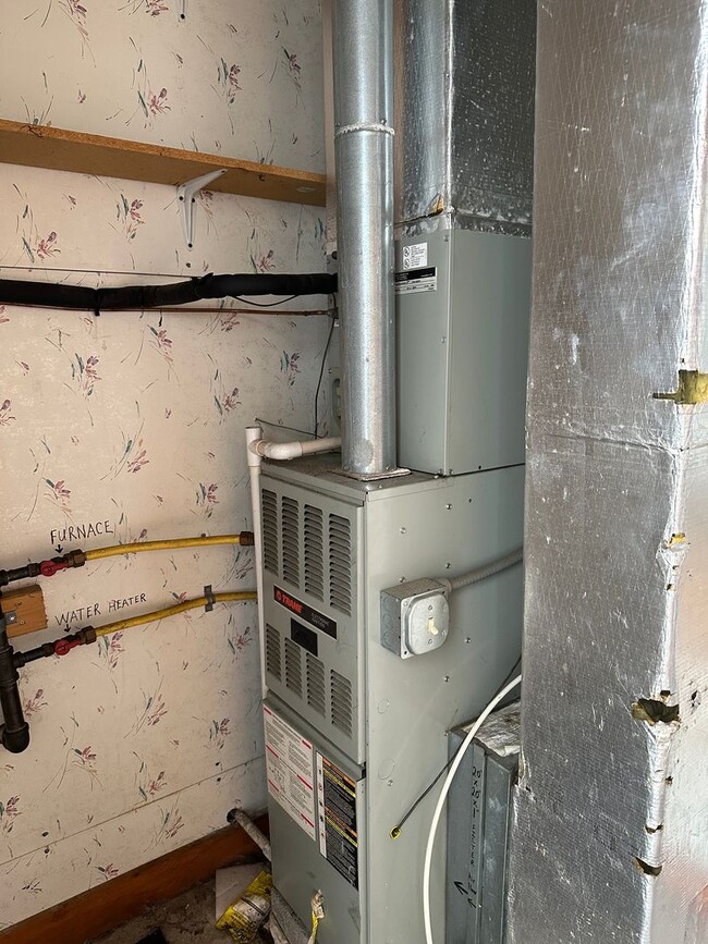 Building Photo - 3 Bedroom Townhouse Leola