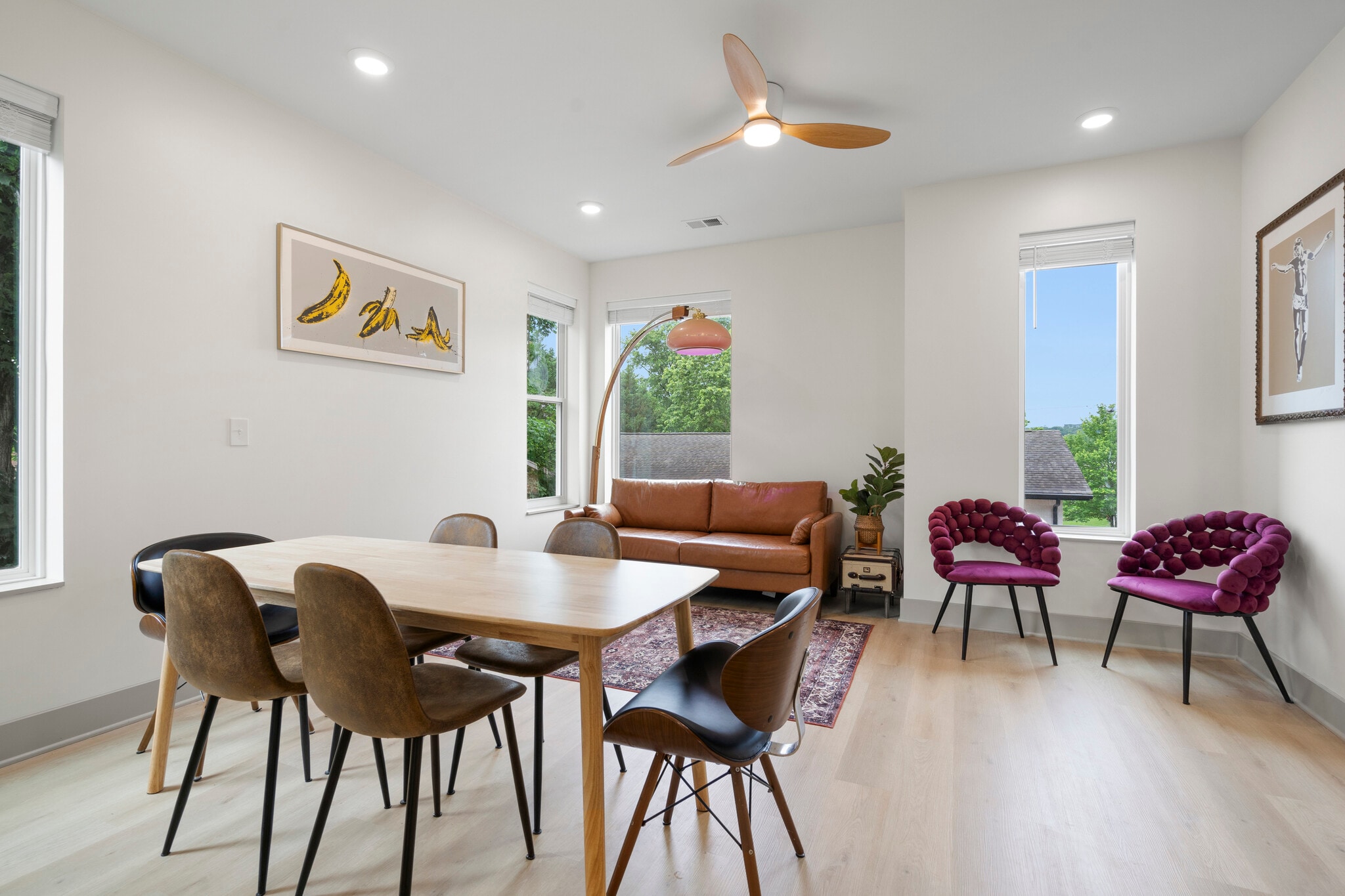 Building Photo - 530 Continental Dr