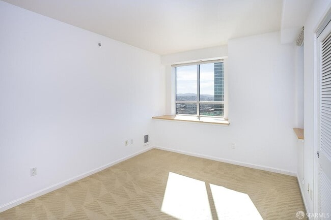 Building Photo - 400 Beale St