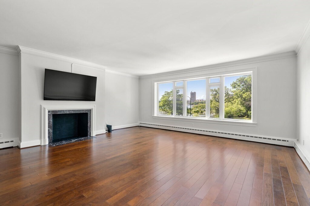 Building Photo - 269 Beacon St