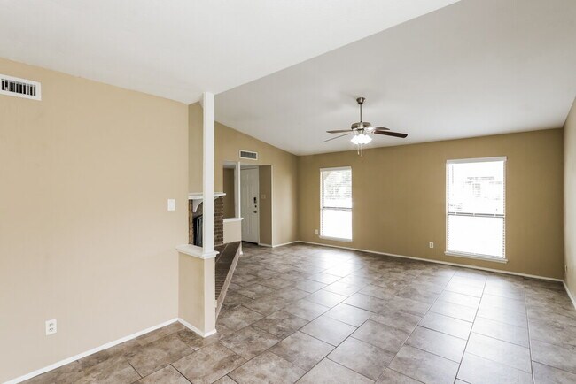 Building Photo - 3809 Hunters Trail