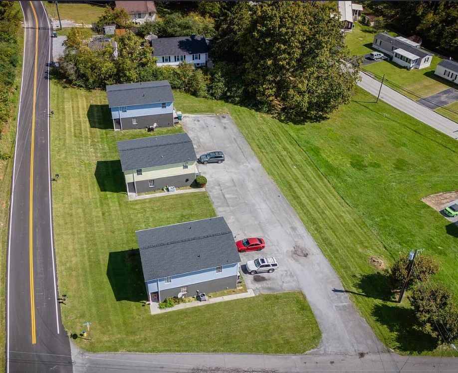 Parking Lot - 3203 Island Rd