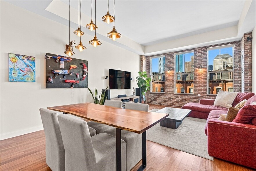 Building Photo - 505 Tremont St