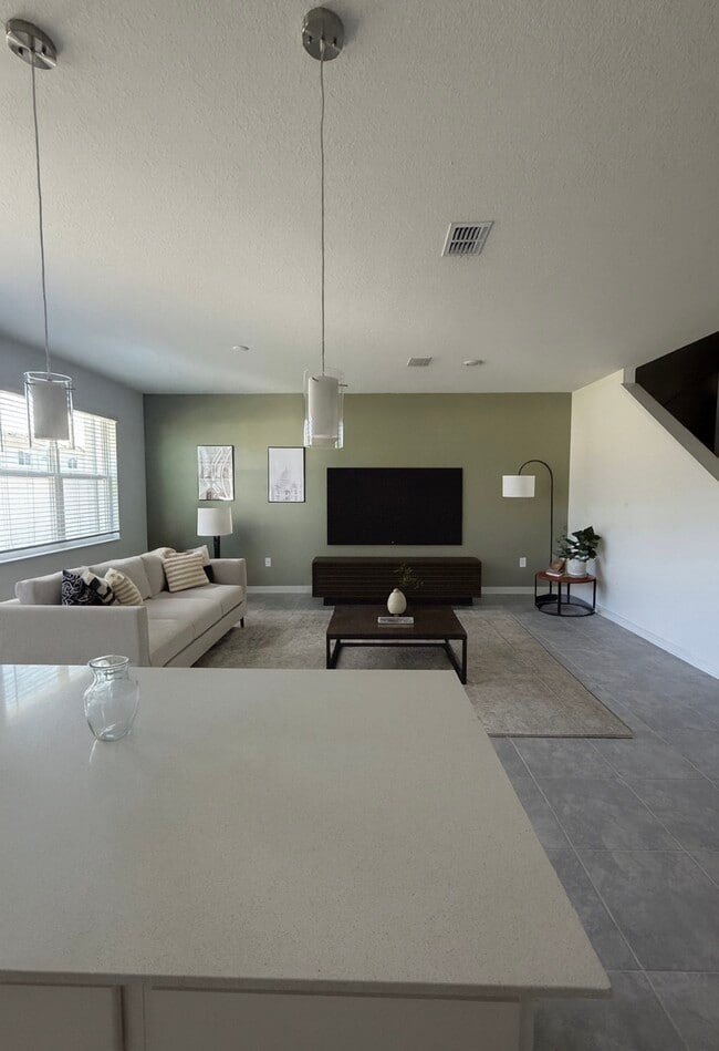 Building Photo - 337 Bogey Dr