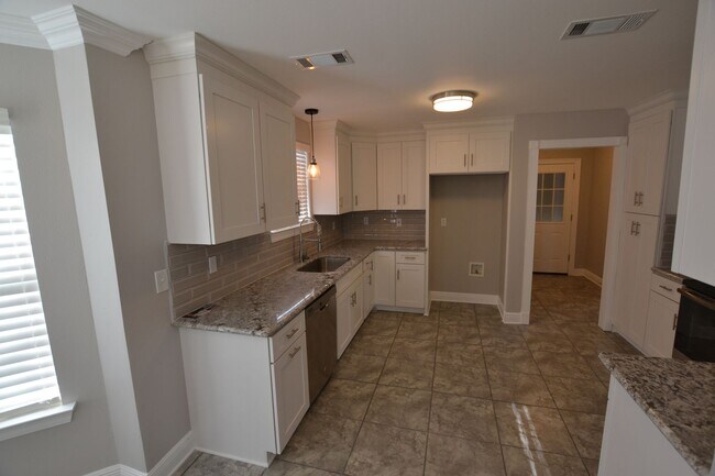 Building Photo - Zachary School District!  Newly remodeled 4 bedroom, 2.5 bath near downtown Zachary