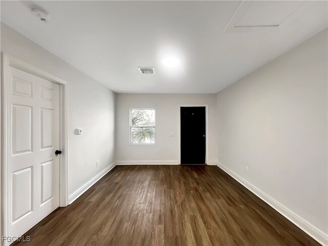 Building Photo - 27 Cypress St