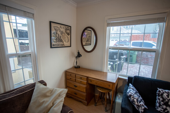 Living Room - 4271 Rosilyn Dr