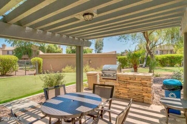 Building Photo - 16013 S Desert Foothills Pkwy