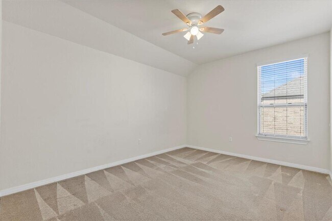 Building Photo - 10112 Lavon Bend