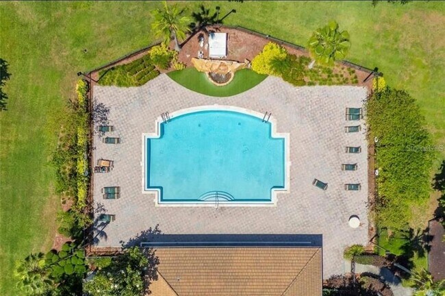 Building Photo - 2823 Maguire Dr