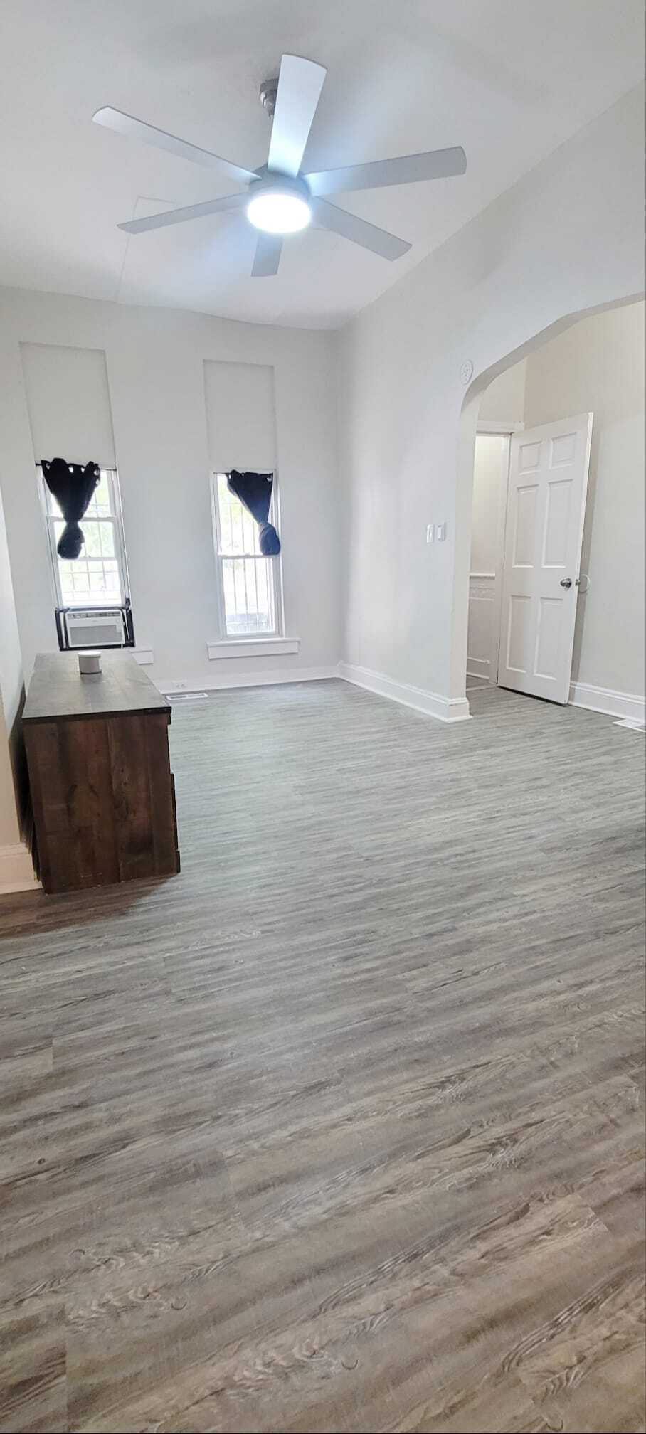 Living Room/Entry - 2104 Wilkens Ave