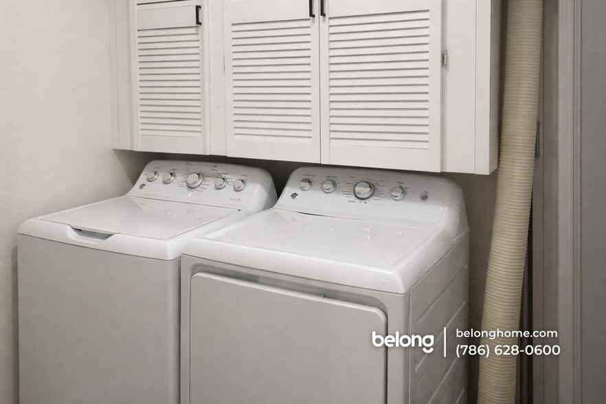 Building Photo - 4561 SW 25th Terrace