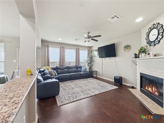 Building Photo - 3507 Rusack Dr