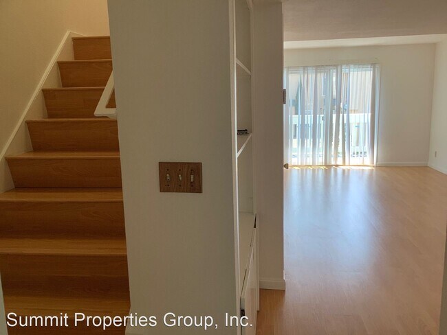 Building Photo - 2 br, 2 bath House - 3433 Norton Way #5