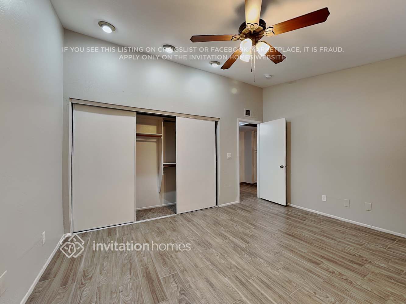 Building Photo - 2218 W Knox Rd