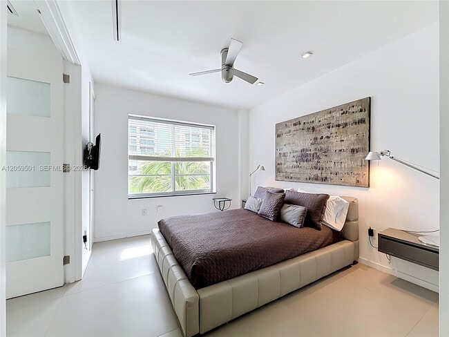 Building Photo - 1460 Ocean Dr