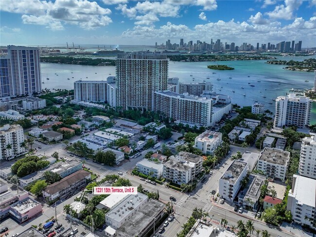 Building Photo - 1231 15th Terrace