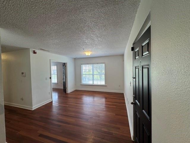 Building Photo - 2031 Dixie Belle Dr