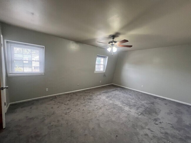 Building Photo - For Rent – 3 Bedroom, 1.5 Bath Home