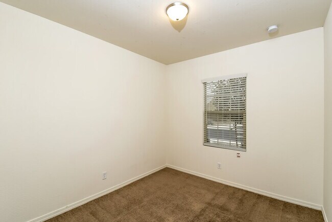 Building Photo - 480 W White Sands Dr