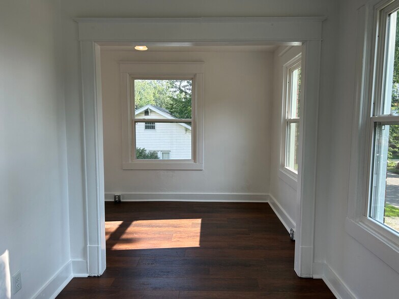 Building Photo - 1700 S College St