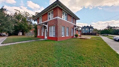Building Photo - Copeland Street Duplexes