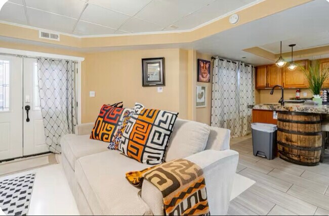 Building Photo - 488 Lana Ct