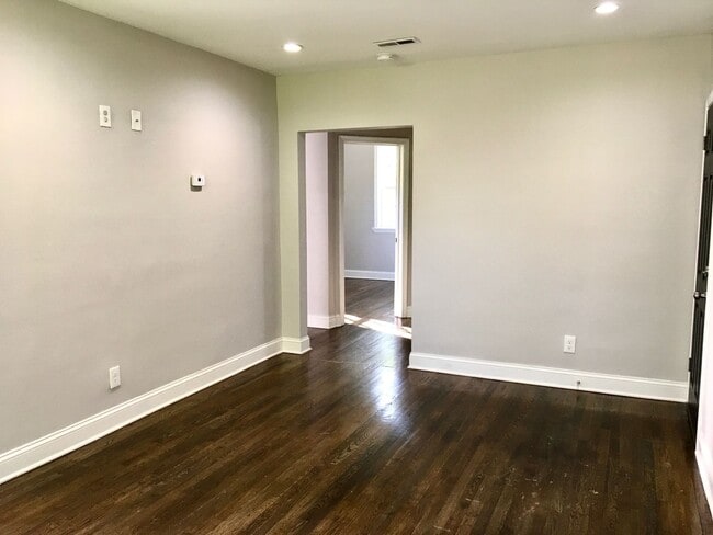 Building Photo - 1111 Gleneagle Rd