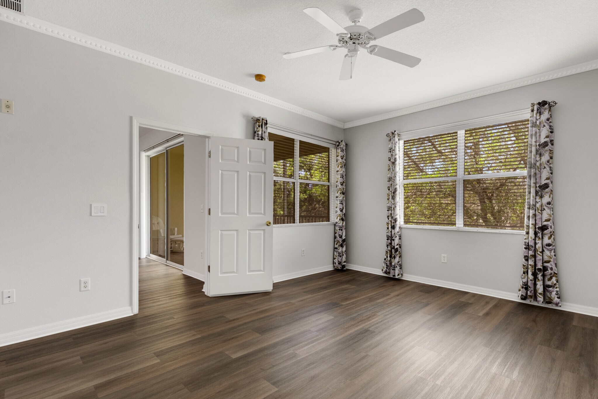 Building Photo - 8652 Karpeal Dr