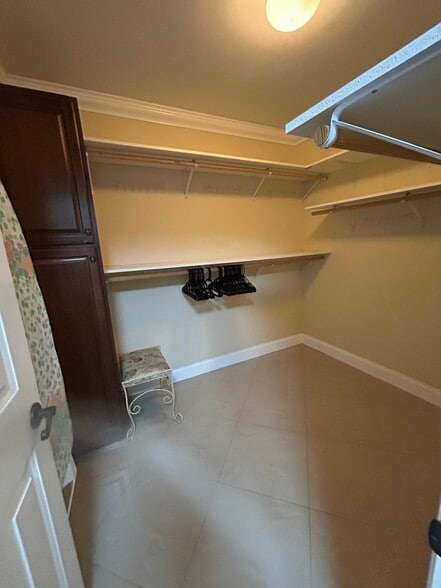 super big master closet - 225 Deer Creek Blvd