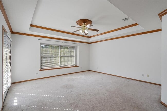 Building Photo - 1903 Port Royal Dr