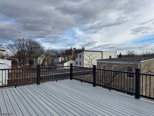 Building Photo - 188 Heckel St