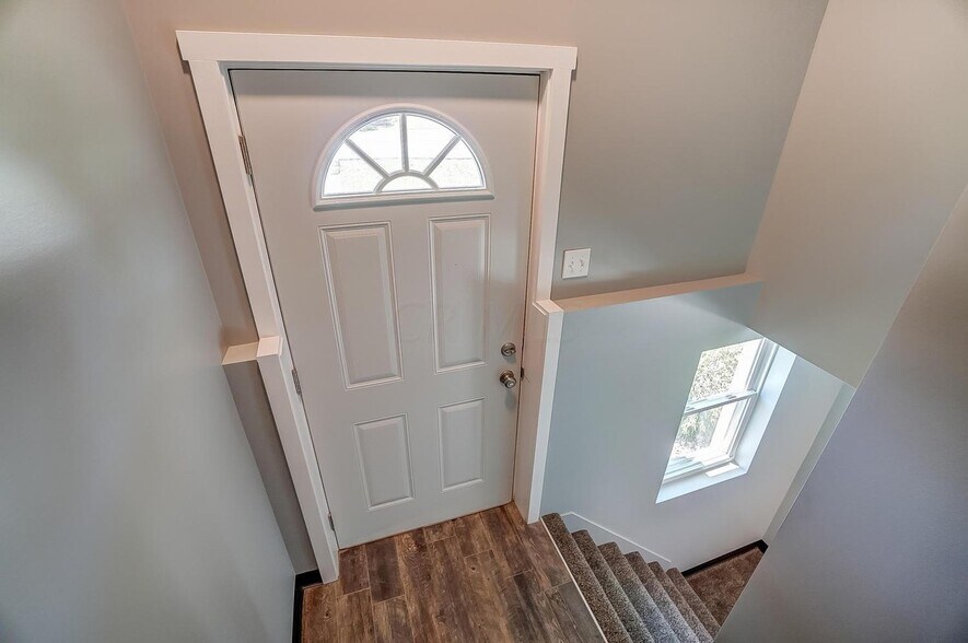 Entrance - 118 Highland Ave