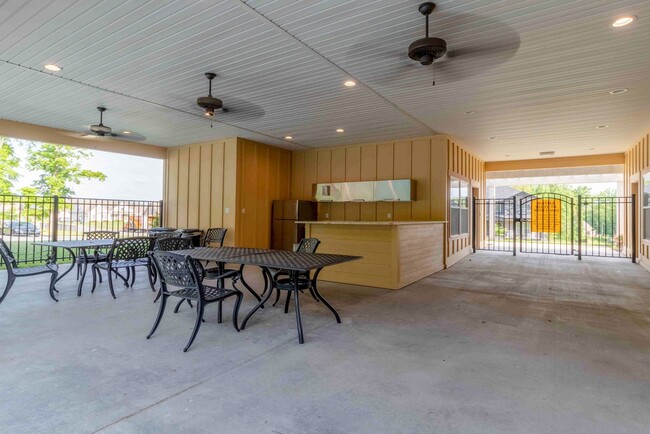Building Photo - 1004 Chagford Dr