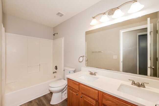 Building Photo - 749 Morgan Way