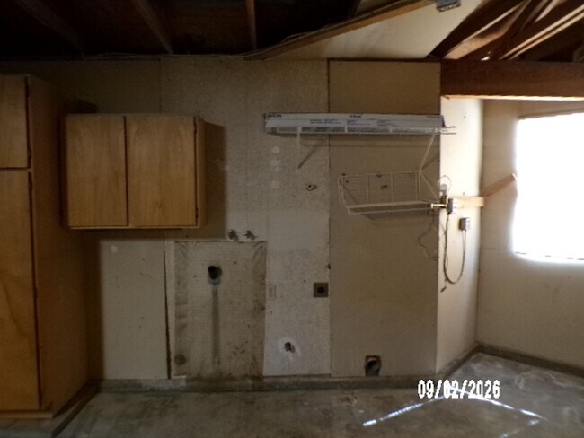 Building Photo - 43702 La Paz Ln