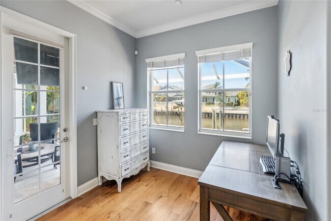 Building Photo - 428 Islebay Dr