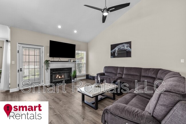 Building Photo - 944 Wellesley Pl Dr