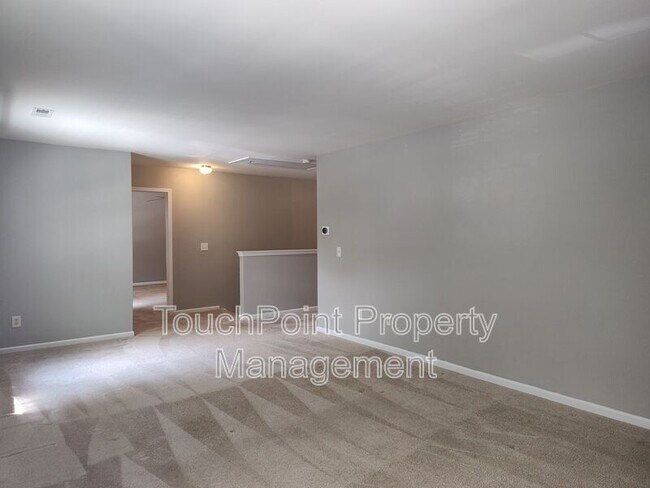 Building Photo - 16121 Long Talon Way