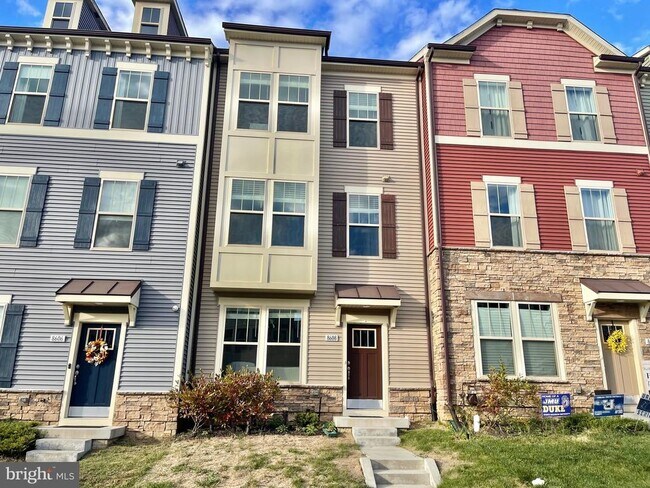 Building Photo - 8608 Shady Pines Dr
