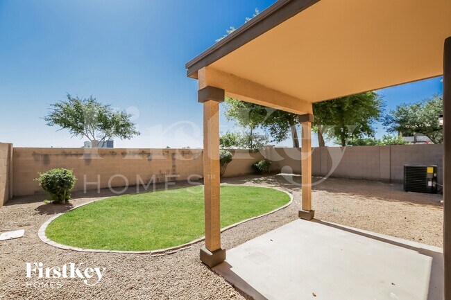 Building Photo - 1909 S Starling Dr