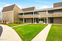 Building Photo - 4725 Bay Point Rd