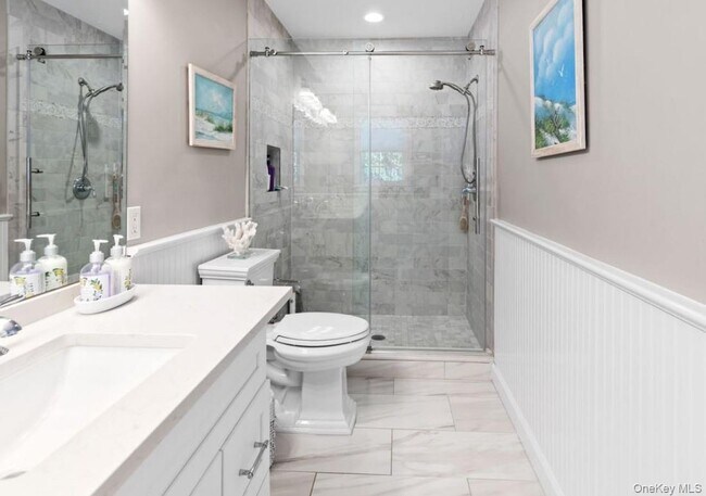 Building Photo - 5 Juniper Ln