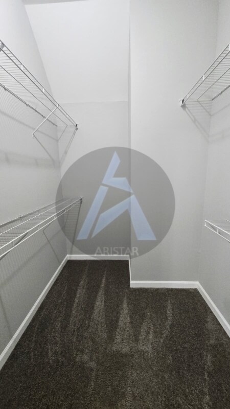 Building Photo - 208 Persian Ivy Way