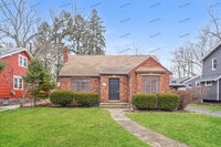 Building Photo - 84 Hartman St