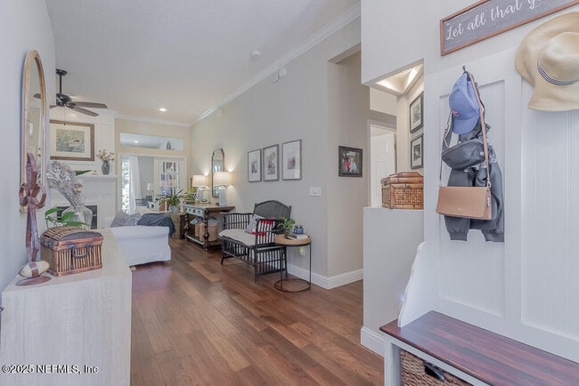 Building Photo - 4051 Richmond Park Dr E