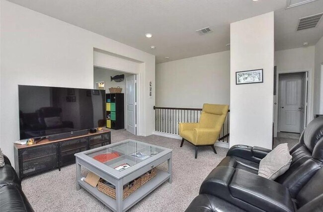 Building Photo - 2950 E Old Settlers Blvd