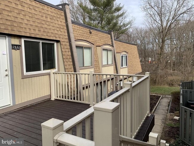 Building Photo - 7932 Silverada Pl